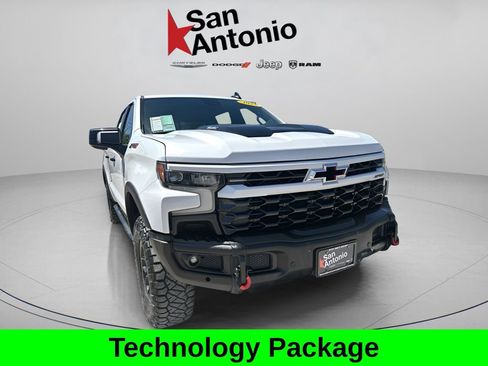 Used 2024 Chevrolet Silverado 1500 ZR2 w/ ZR2 Bison Edition AWD/4WD image 3