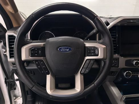 Used 2022 Ford F250 Lariat w/ Lariat Value Package AWD/4WD image 19