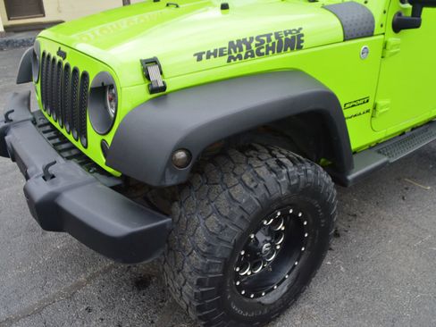 Used 2012 Jeep Wrangler Sport image 3