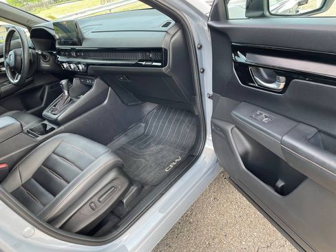 Used 2023 Honda CR-V Sport Touring image 12