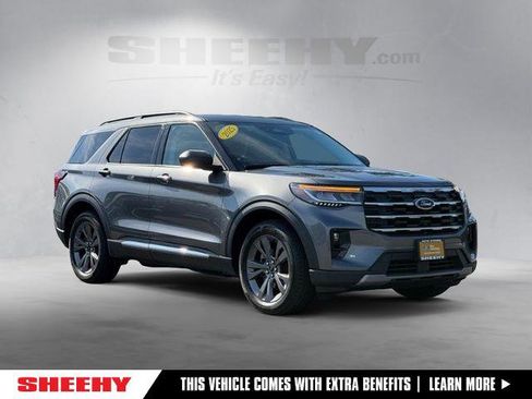 Certified 2025 Ford Explorer Active w/ Active Comfort Package AWD/4WD image 1