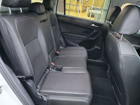 Used 2018 Volkswagen Tiguan SEL image 23