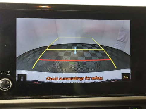 Used 2025 Toyota Camry SE FWD image 39