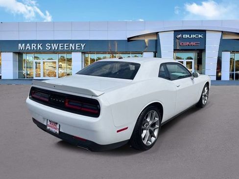 Used 2022 Dodge Challenger GT image 6
