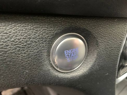 Used 2020 Hyundai Santa Fe Limited image 29