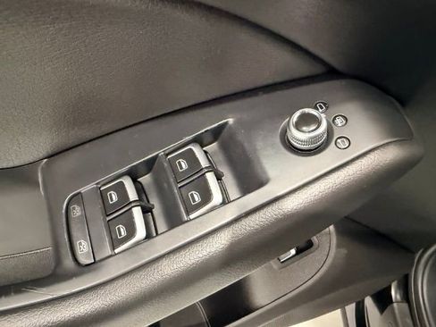 Used 2017 Audi Q5 2.0T Premium AWD/4WD image 32