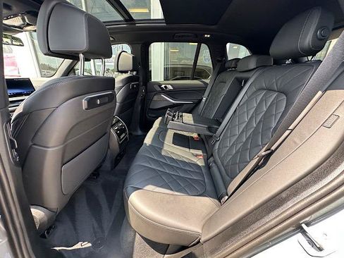 Used 2025 BMW X5 xDrive40i w/ Climate Comfort Package AWD/4WD image 19