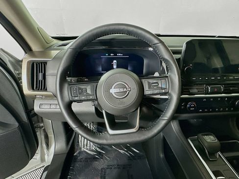 Certified 2023 Nissan Pathfinder Platinum AWD/4WD image 17
