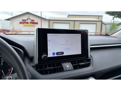 Certified 2025 Toyota RAV4 XLE FWD image 28