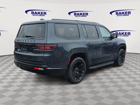 Used 2023 Jeep Wagoneer Series II AWD/4WD image 3
