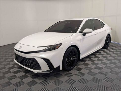Certified 2025 Toyota Camry SE FWD image 2