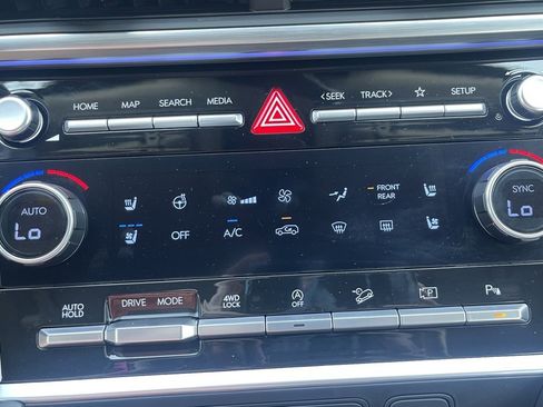 Used 2024 Hyundai Santa Fe Limited image 27