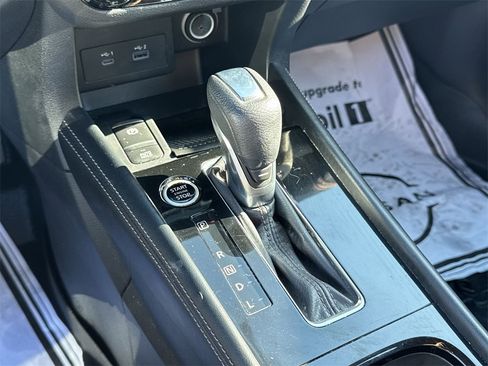 Used 2023 Nissan Kicks SR image 25