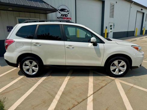 Used 2015 Subaru Forester 2.5i Premium AWD/4WD image 9