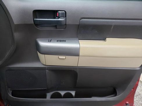 Used 2010 Toyota Tundra 4x4 Double Cab image 18