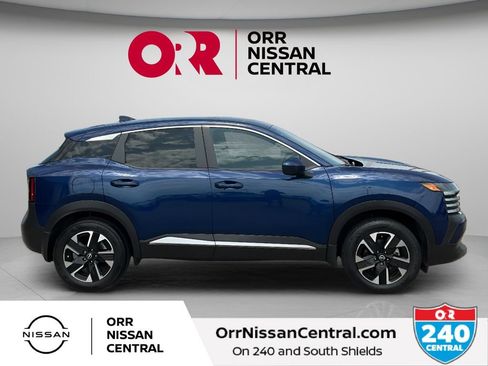 Used 2025 Nissan Kicks SV w/ Illumination Package AWD/4WD image 4