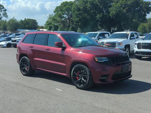Used 2019 Jeep Grand Cherokee SRT AWD/4WD image 8
