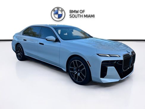 Used 2024 BMW 760i xDrive image 1