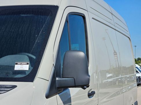 New 2025 Mercedes-Benz Sprinter 2500 image 11