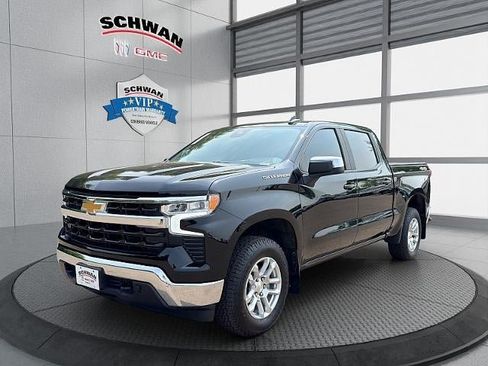 Used 2023 Chevrolet Silverado 1500 LT w/ Protection Package AWD/4WD image 8