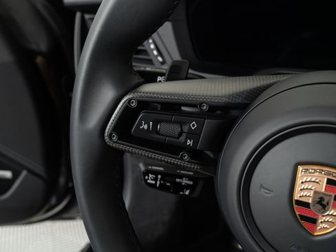 Used 2025 Porsche 911 Carrera GTS image 24