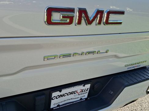 Used 2024 GMC Sierra 1500 Denali AWD/4WD image 29