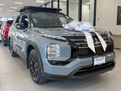 New 2026 Mitsubishi Outlander Trail Edition AWD/4WD image 1