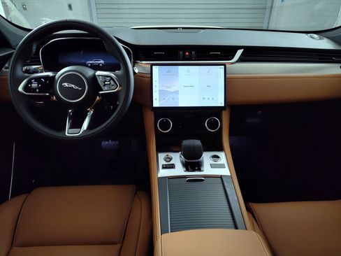 Used 2026 Jaguar F-PACE R-Dynamic S image 13