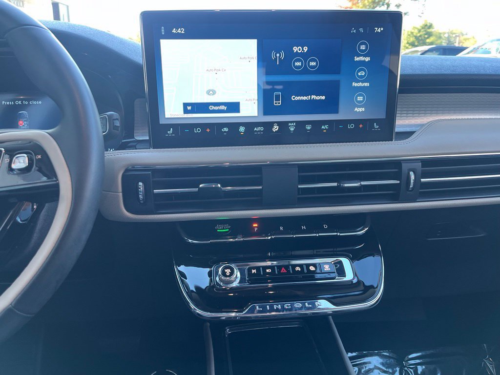 Used 2025 Lincoln Corsair AWD image 30