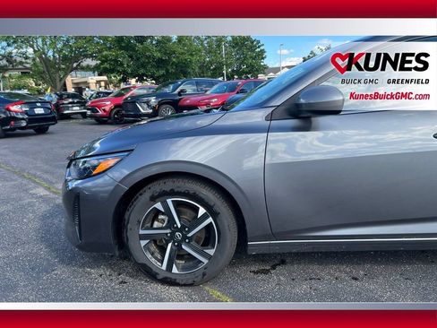 Used 2024 Nissan Sentra SV FWD image 14