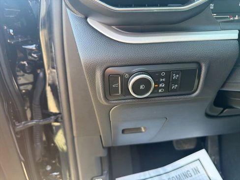 Used 2024 Ford Explorer XLT w/ Equipment Group 202A AWD/4WD image 26