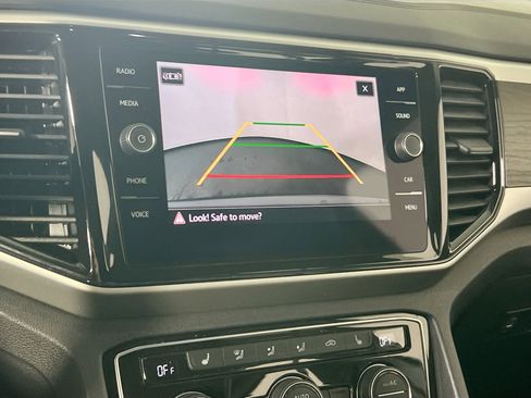 Used 2023 Volkswagen Atlas SE image 13