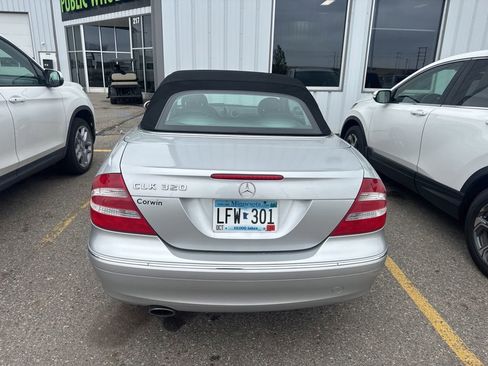 Used 2005 Mercedes-Benz CLK 320 Cabriolet image 3