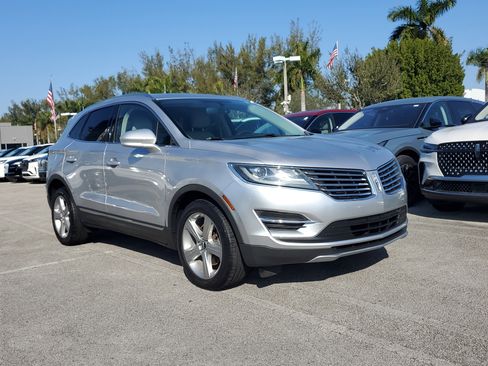 Used 2017 Lincoln MKC Premiere image 28