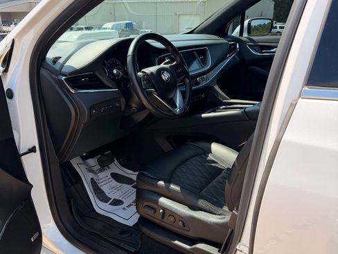 Used 2023 Buick Enclave Avenir w/ Avenir Technology Package FWD image 12