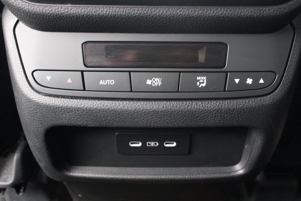 Certified 2025 Honda Pilot Touring image 35