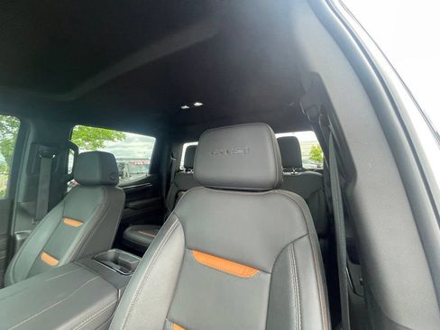 Used 2024 GMC Sierra 1500 AT4 w/ Technology Package AWD/4WD image 21