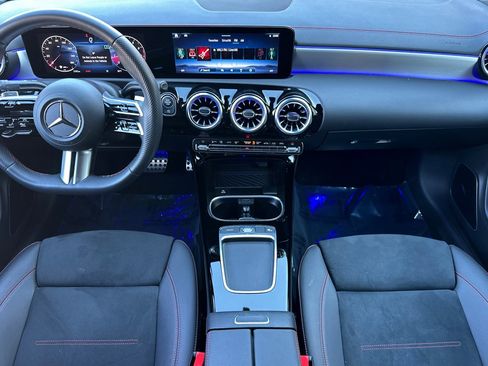 Used 2025 Mercedes-Benz CLA 250 4MATIC image 17