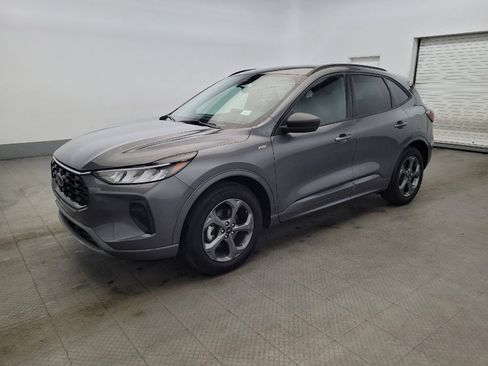 Used 2024 Ford Escape ST-Line image 2