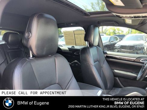 Used 2016 Porsche Cayenne AWD/4WD image 13