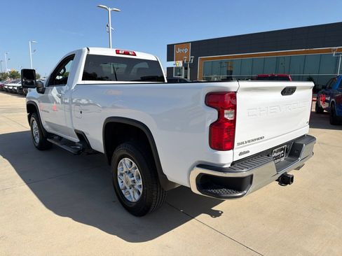 Used 2025 Chevrolet Silverado 2500 LT AWD/4WD image 3