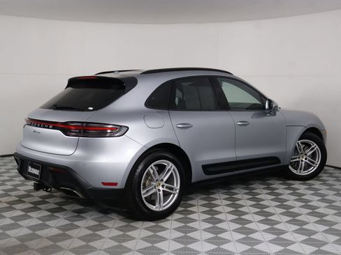 Certified 2026 Porsche Macan AWD/4WD image 7