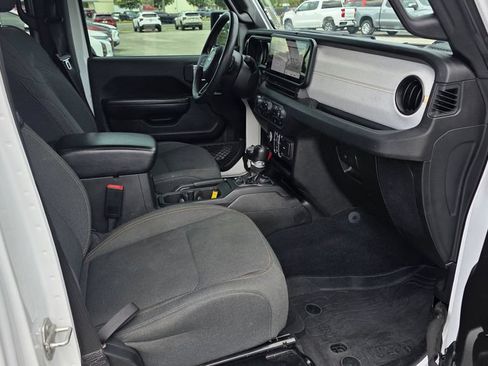 Used 2024 Jeep Wrangler Unlimited Sport AWD/4WD image 6