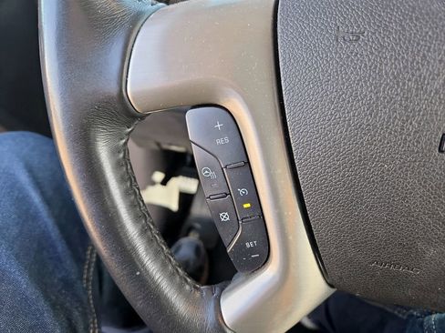 Used 2016 GMC Acadia Denali image 16