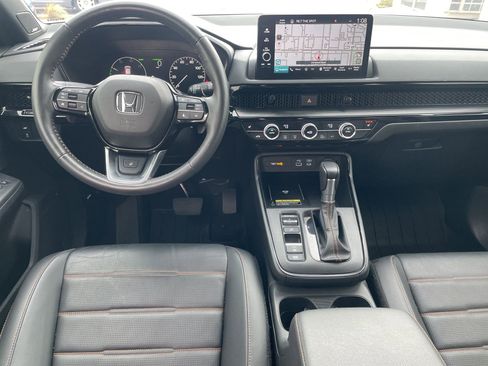 Used 2024 Honda CR-V Sport Touring image 11