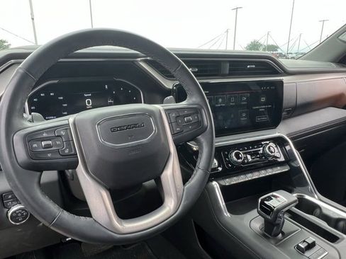Used 2023 GMC Sierra 1500 Denali w/ Technology Package image 9