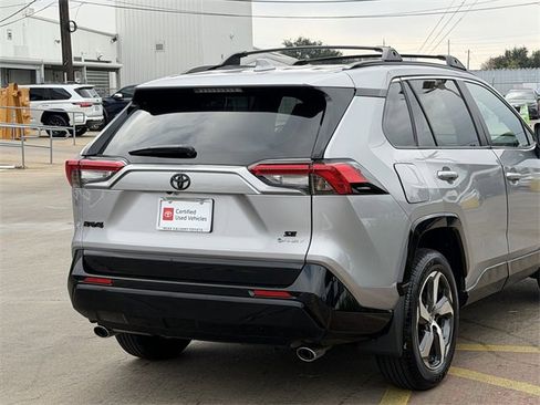 Used 2025 Toyota RAV4 SE image 7