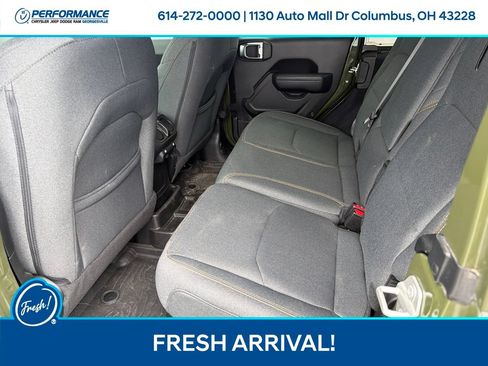 Used 2024 Jeep Wrangler Unlimited AWD/4WD image 15