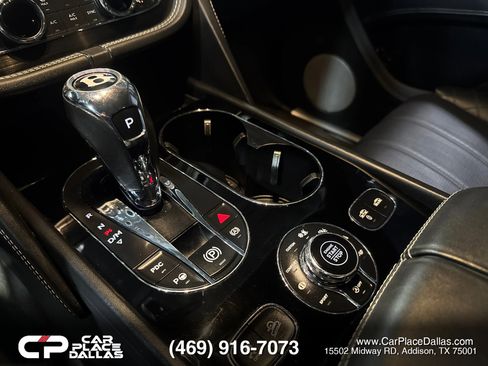 Used 2017 Bentley Bentayga AWD/4WD image 33