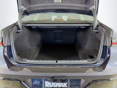 New 2026 BMW 740i w/ Executive Package RWD image 28